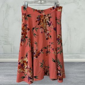 Mid skirt pink salmon colored with flowers